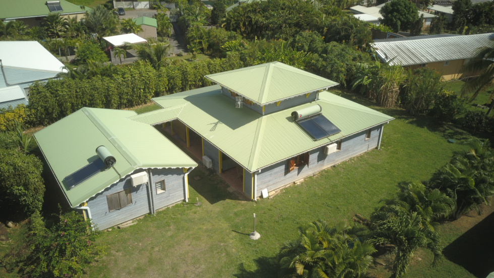 Vente SainteRose Complexe touristique 4 villas et bungalows à Nogent