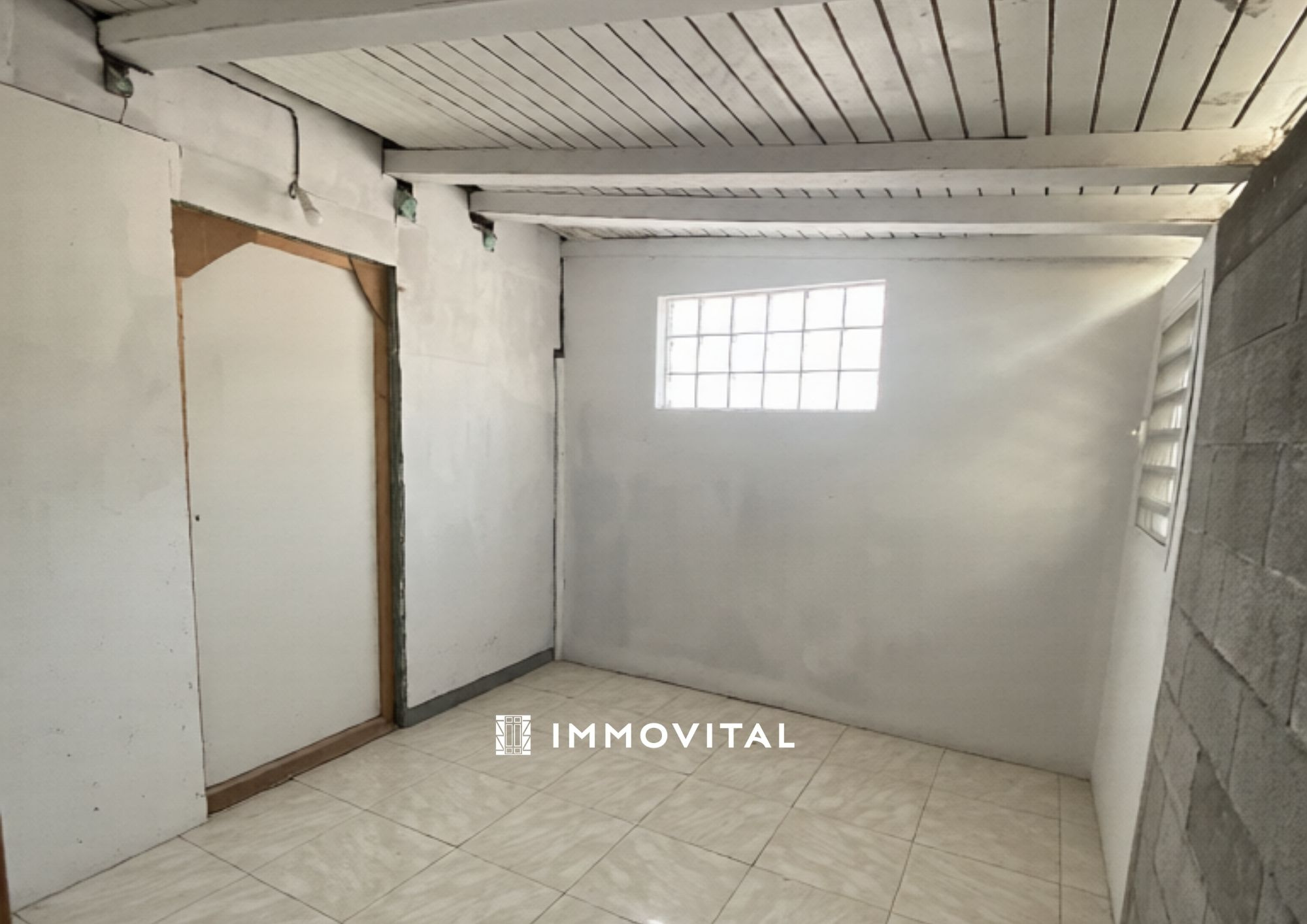 Maison T3 à rénover à BASSE-TERRE (Bas du Bourg)